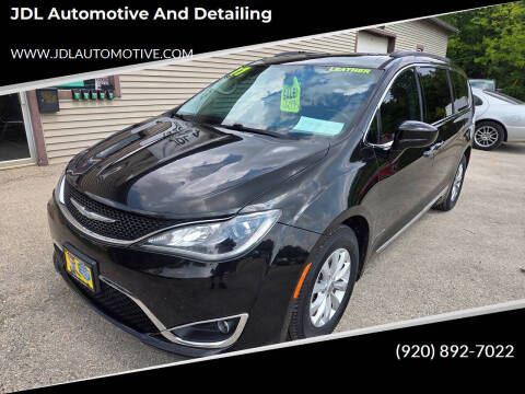 2017 Chrysler Pacifica Touring-L