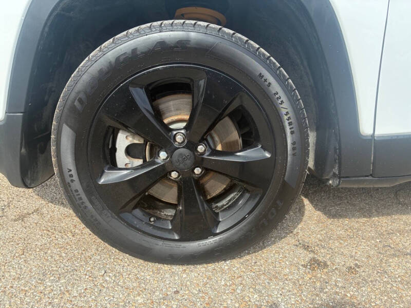2017 Jeep Cherokee Sport