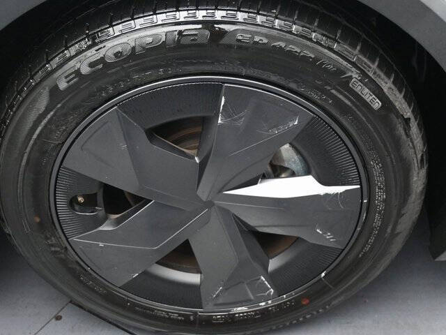 2023 Toyota Prius LE