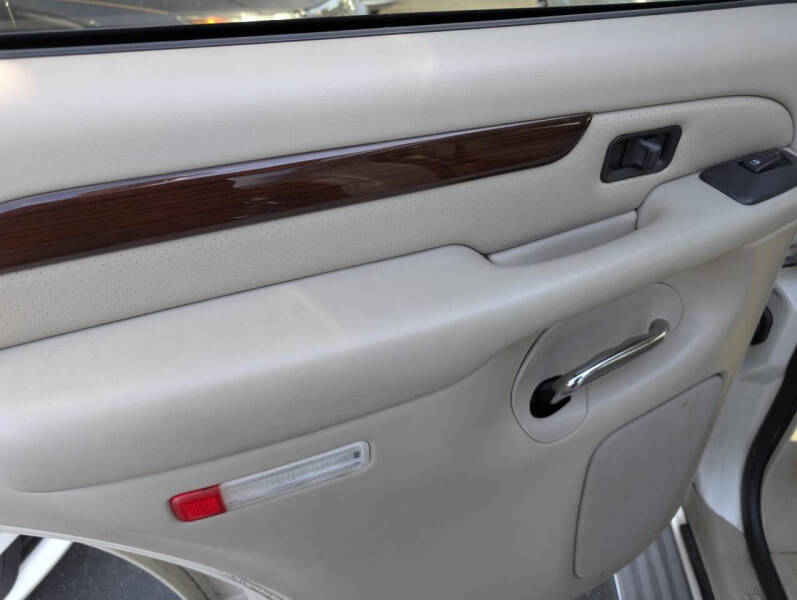 2003 Cadillac Escalade