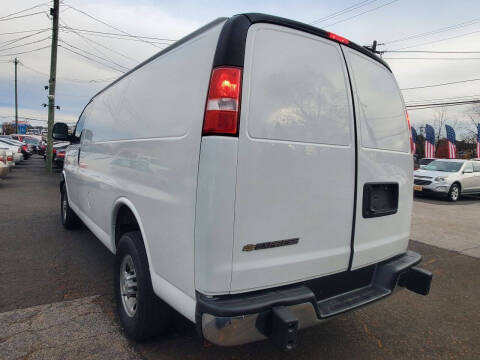 2023 Chevrolet Express 2500