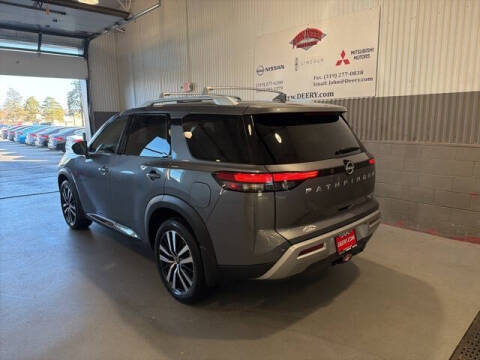 2025 Nissan Pathfinder Platinum