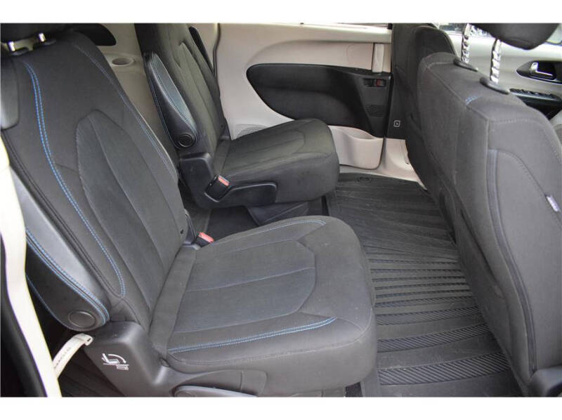 2021 Chrysler Pacifica Touring