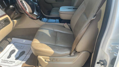 2010 Cadillac Escalade Luxury