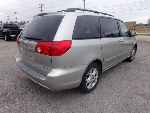 2006 Toyota Sienna for sale at English Autos in Grove City PA