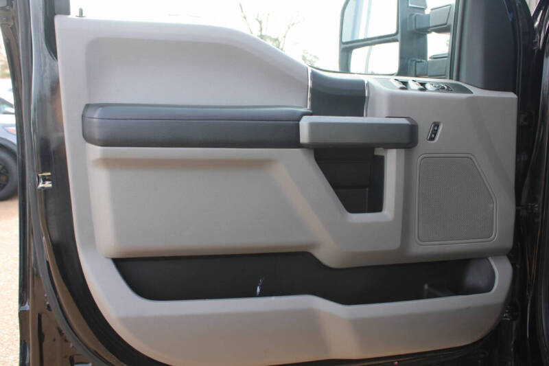 2017 Ford F-350 Super Duty XLT