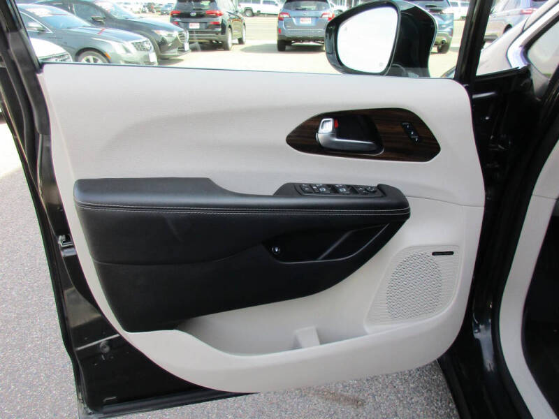 2021 Chrysler Pacifica Hybrid Limited