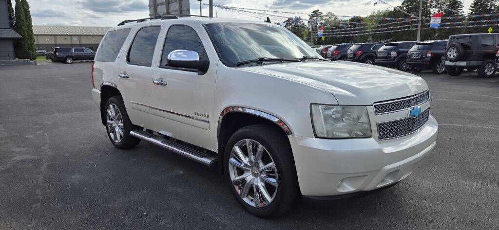 White 2011 Chevrolet Tahoe LTZ 4x4 LTZ 4dr SUV 1