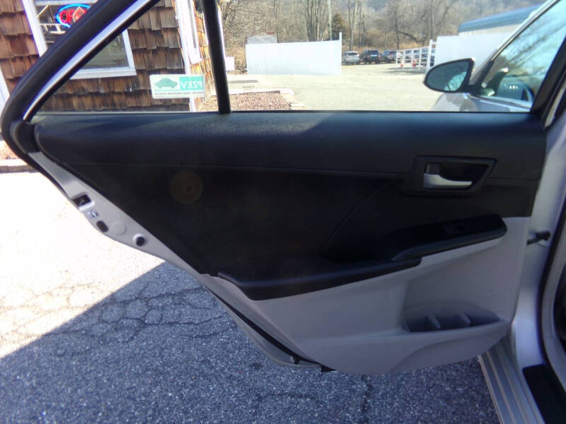 2012 Toyota Camry LE