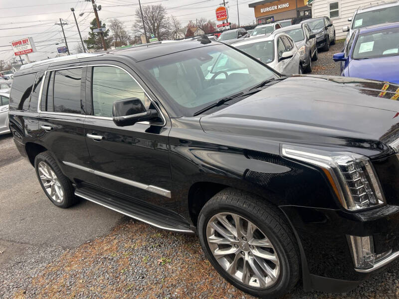 2018 Cadillac Escalade Luxury