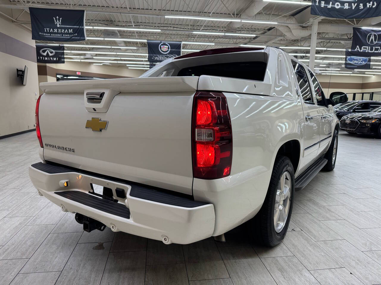 2013 Chevrolet Avalanche for sale at DFW Auto & Services Inc in Fort Worth, TX