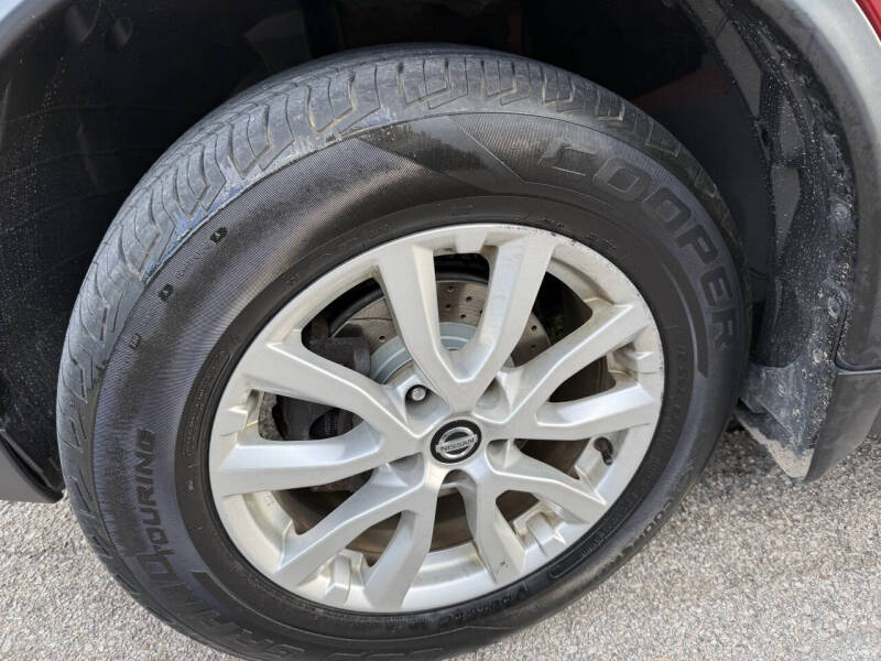 2017 Nissan Rogue SV