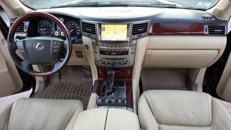 2011 Lexus LX 570