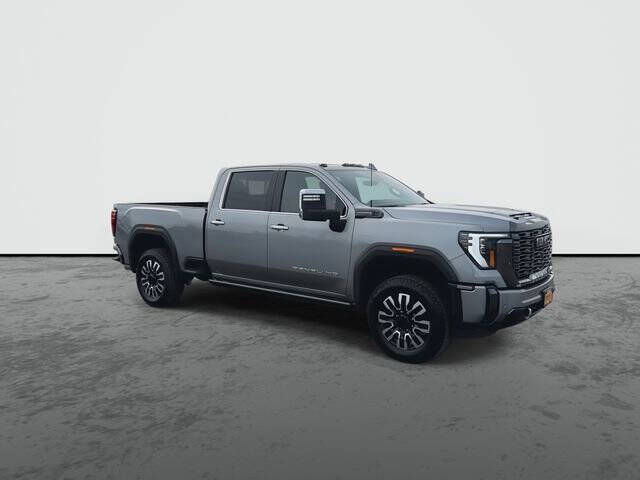 Used 2024 GMC Sierra 2500HD Denali Ultimate with VIN 1GT19XEY6RF323738 for sale in Council Bluffs, IA