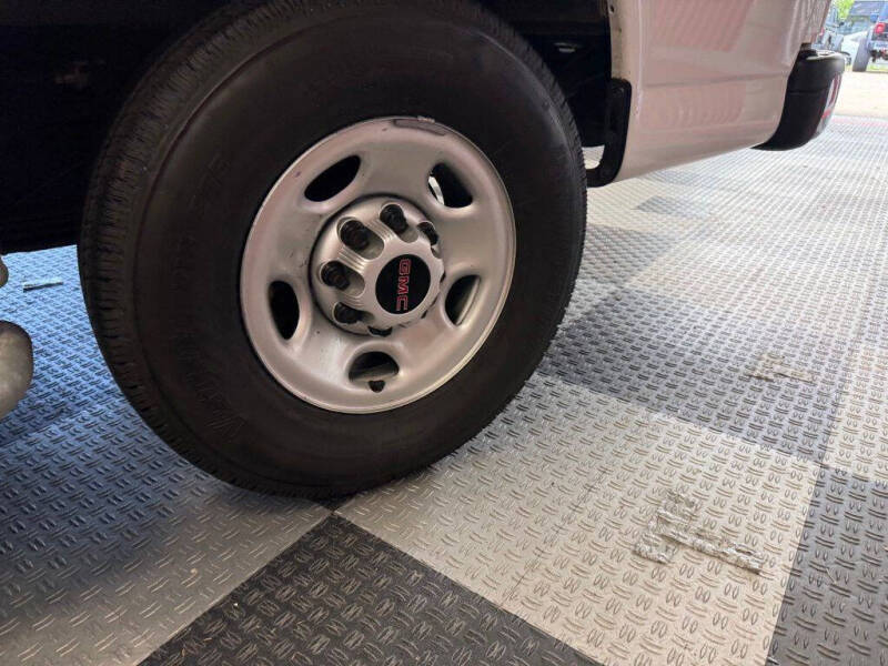 2024 GMC Savana 2500