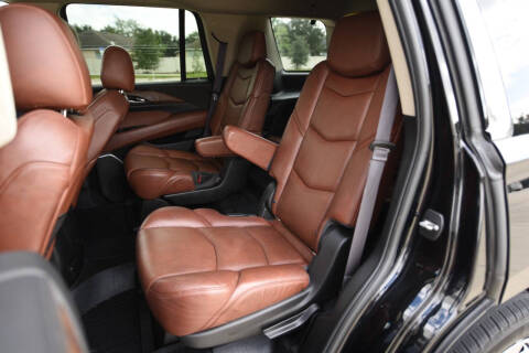 2017 Cadillac Escalade Luxury