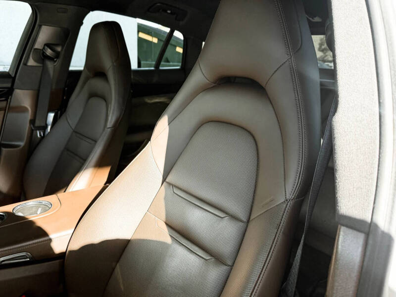 2022 Porsche Panamera 4S E-Hybrid