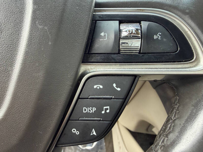 2019 Lincoln Nautilus Select
