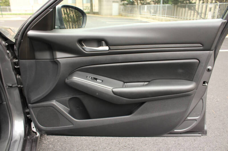 2022 Nissan Altima 2.5 S