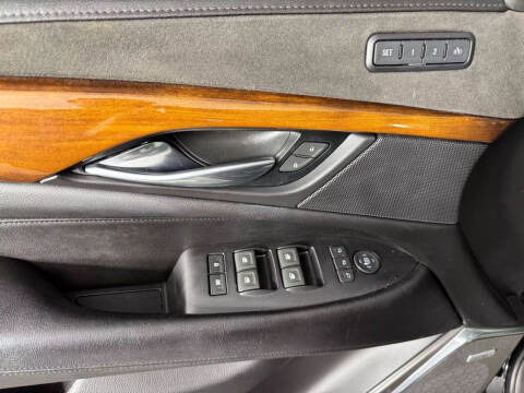 2018 Cadillac Escalade Luxury