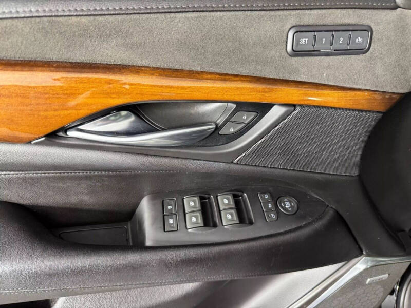 2018 Cadillac Escalade Luxury