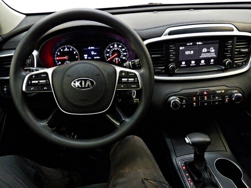 2020 Kia Sorento LX