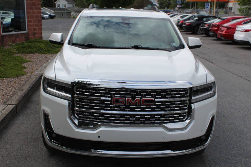 2022 GMC Acadia Denali