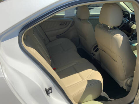 2016 Ford Taurus SEL