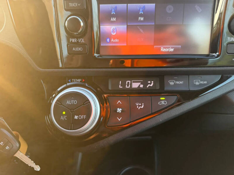 2015 Toyota Prius c