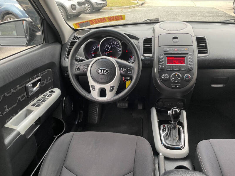 2012 Kia Soul +
