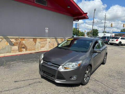 2014 Ford Focus for sale at Drive Max Auto Sales in Warren MI