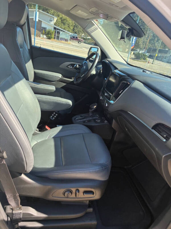 2021 Chevrolet Traverse LT Leather