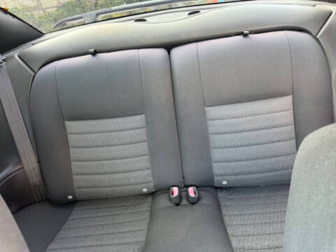 2004 Ford Mustang GT Deluxe