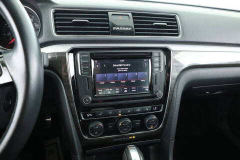 2018 Volkswagen Passat V6 SEL Premium