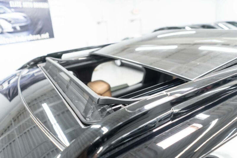 2024 Land Rover Discovery P300 Dynamic SE