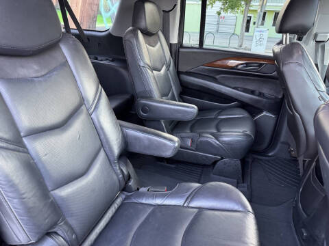 2018 Cadillac Escalade ESV Premium Luxury