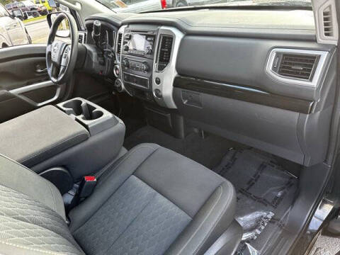 2017 Nissan Titan Platinum Reserve