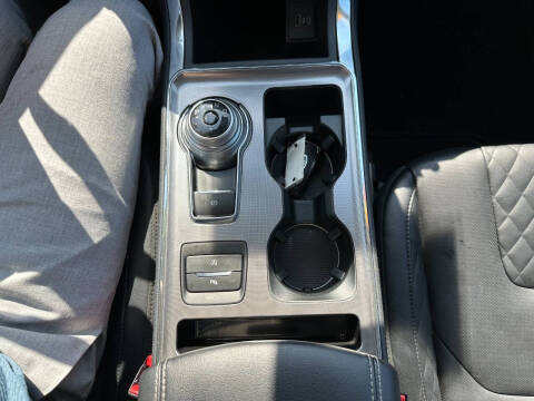 2024 Ford Edge Titanium