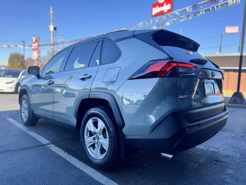 2021 Toyota RAV4 Hybrid XLE
