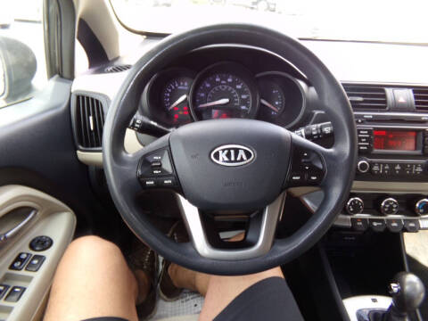 2012 Kia Rio 5-Door LX