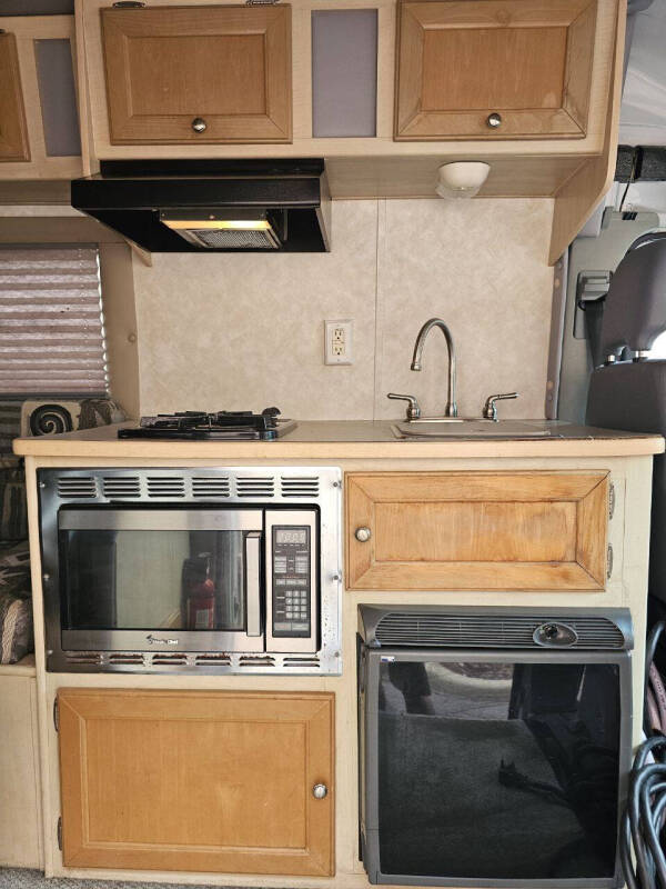 2004 Dodge Sprinter 2500