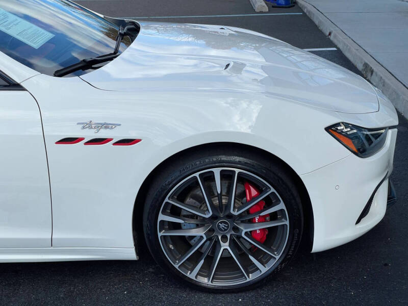 2023 Maserati Ghibli Trofeo