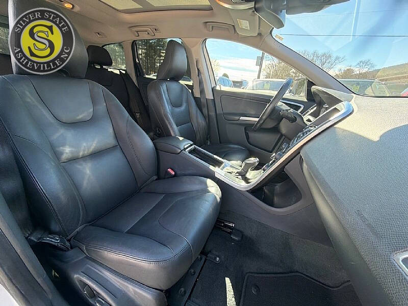 2015 Volvo XC60 T5 Drive-E Premier