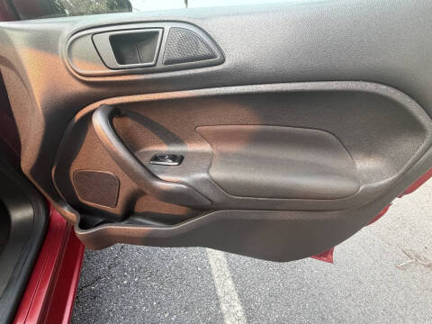 2017 Ford Fiesta SE