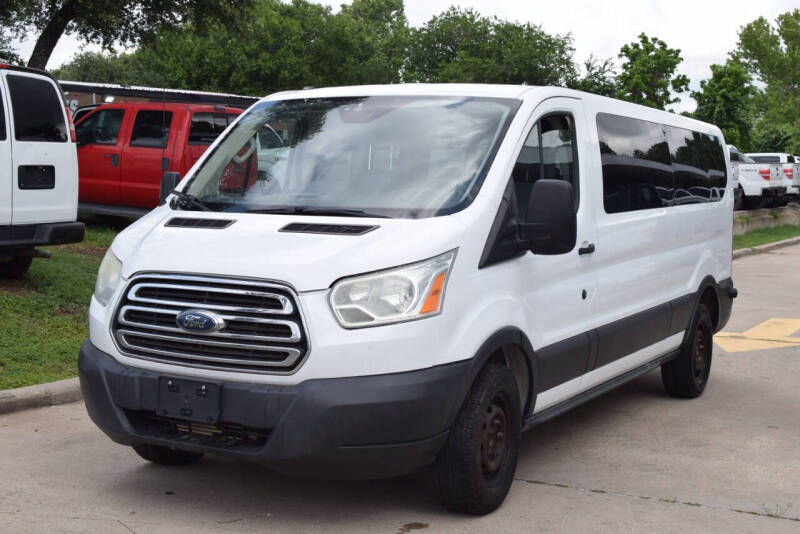 2016 Ford Transit XLT's photo