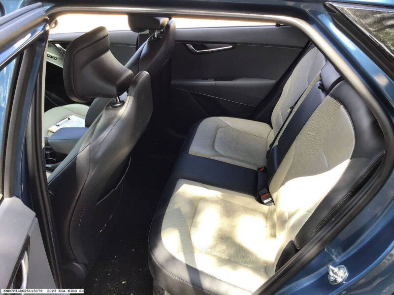 2023 Kia Niro SX