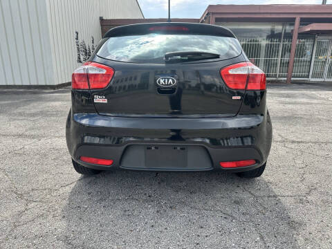 2015 Kia Rio 5-Door LX