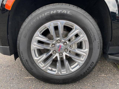 2023 GMC Yukon SLT