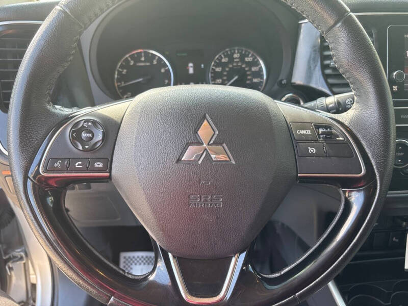 2019 Mitsubishi Outlander SE