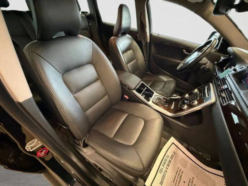 2016 Volvo XC70 T5 Classic Premier